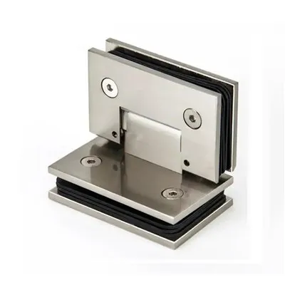 Vilken är den maximala rotationsvinkeln för ett duschgångjärn i mässing?